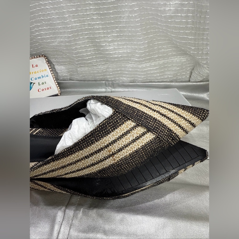 (Z1) Zara women's flat mules, size 39/8 US, ivory black, with shiny stripes - Picture 10 of 13